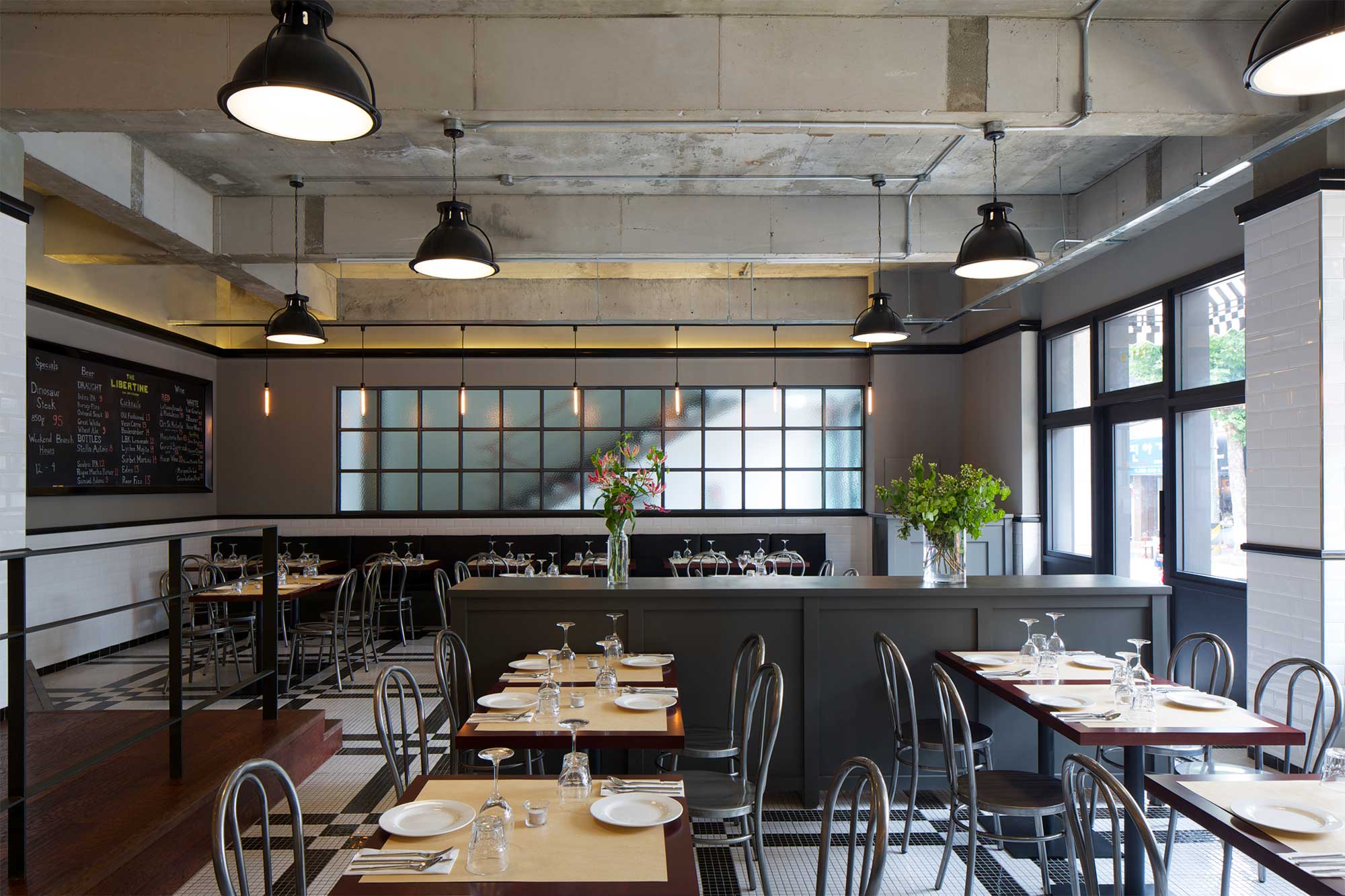 Photographing Libertine Bar & Kitchen in Itaewon