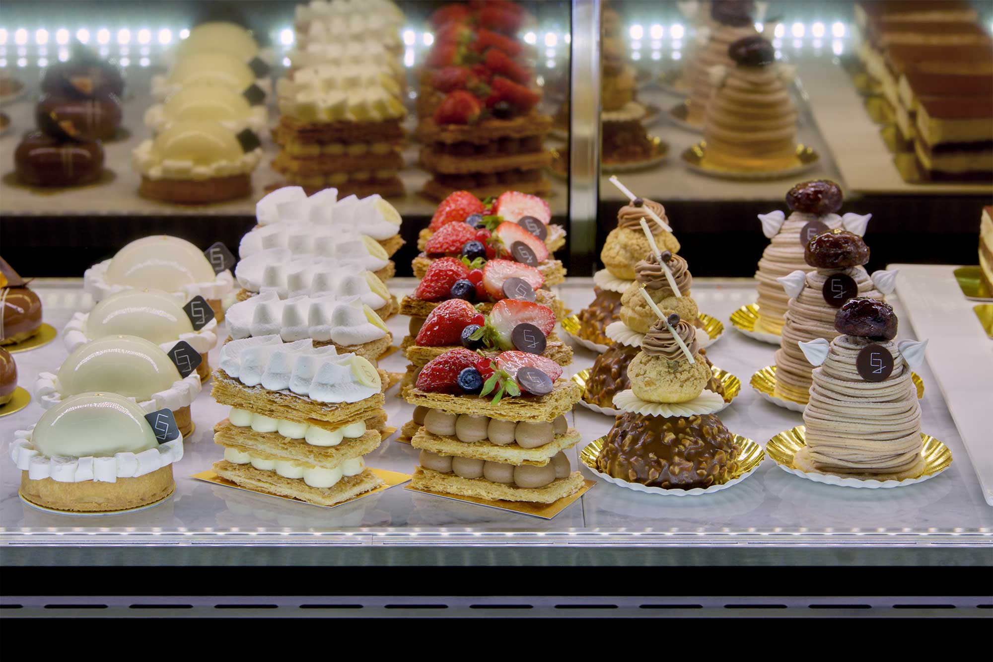 French-style baked goods and desserts are beautifully displayed at EJ Baking in Seoul, created by pastry chef Eun Jeong Lee for the ELLE & VIRE PROFESSIONNEL PRINT MAGAZINE series.