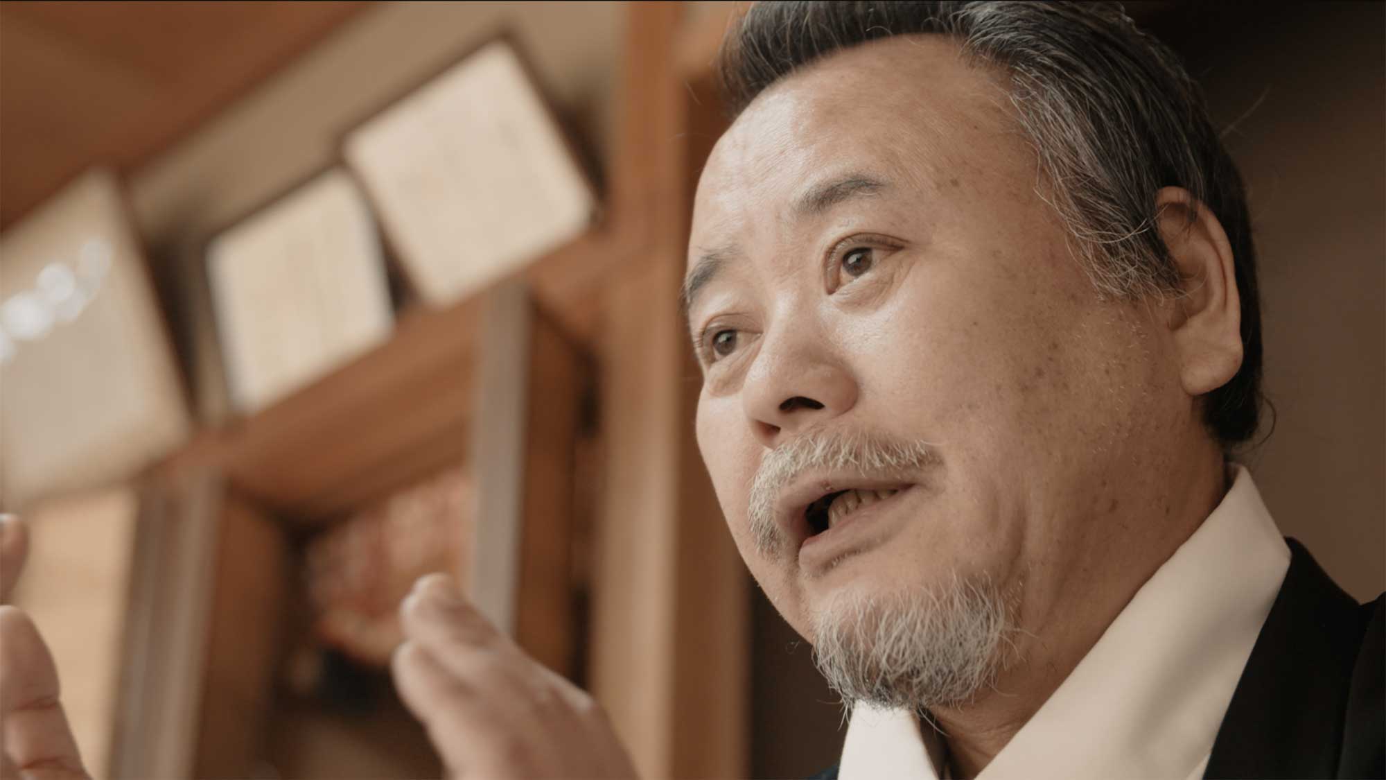 An elderly Japanese Shinto priest, also a Takeshima activist, speaks about the island dispute between Korea and Japan in the film This Island is Ours.
