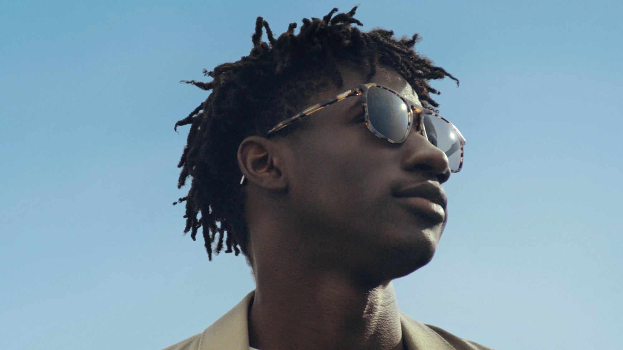 Portrait of model wearing ZEISS prescription sunglasses in Seoul