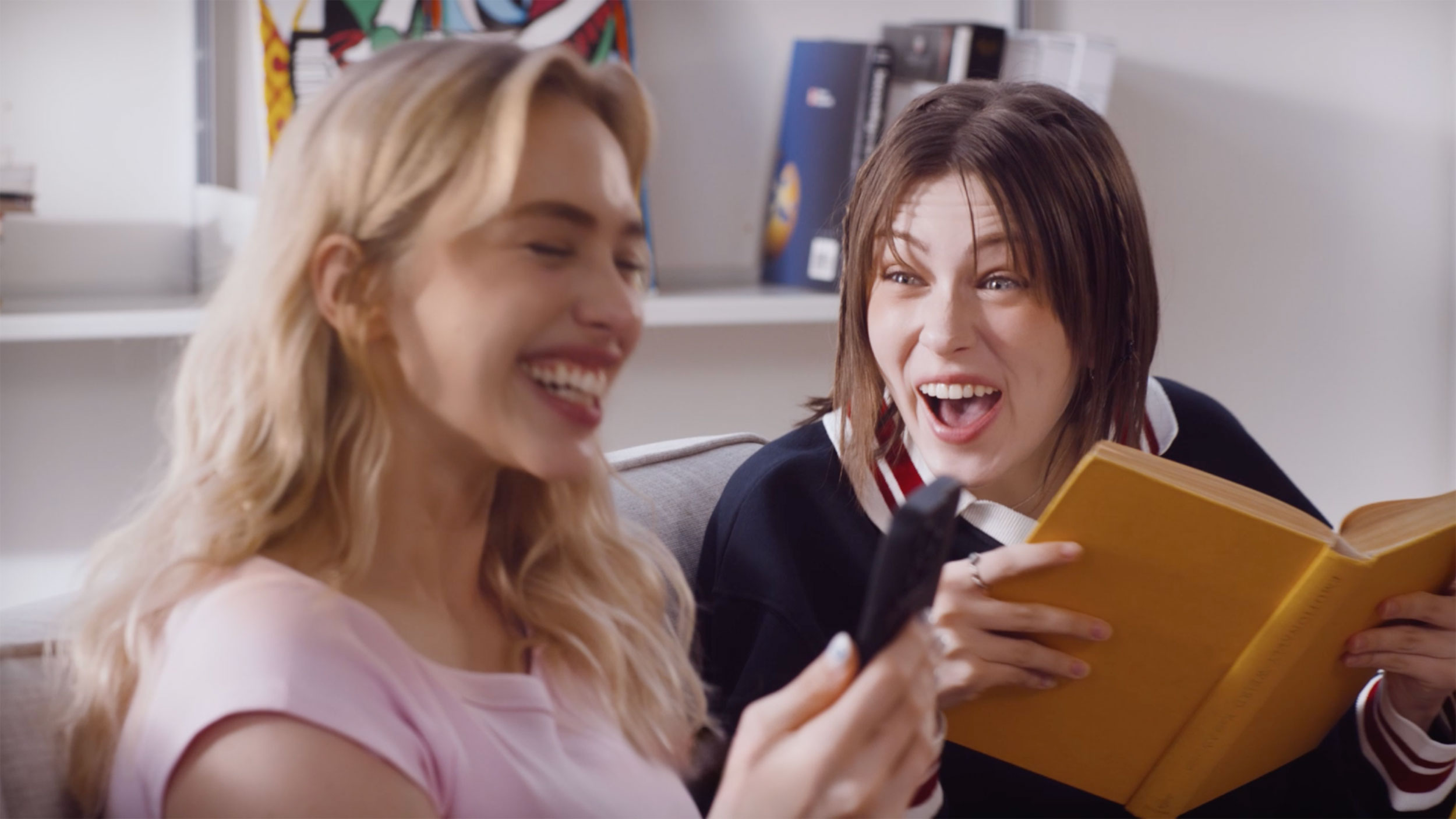 Freya Hawks reacting excitedly with Meadow in the Azar campaign