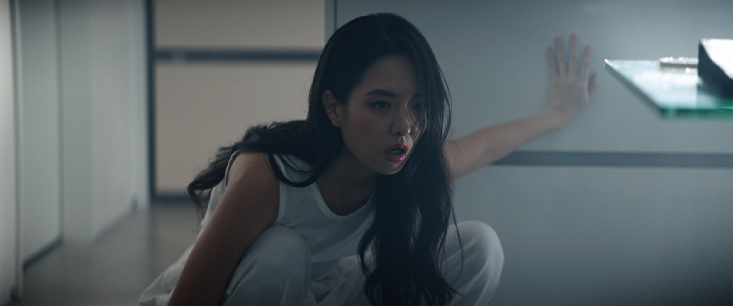 Hojo Shin as Min-ha during tense confrontation in IDOLS