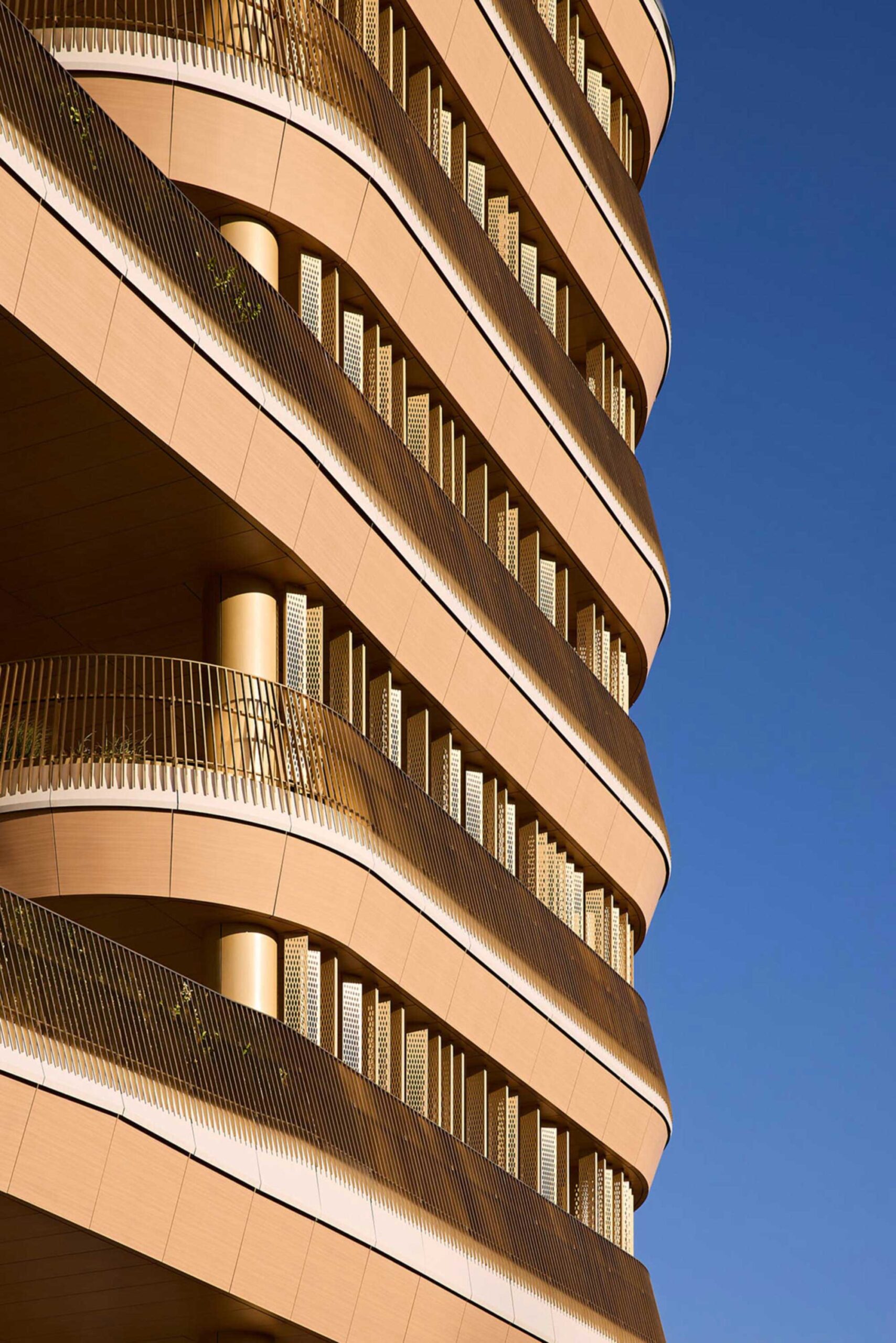 Curved facade with vertical screens at Hana Bank Headquarters