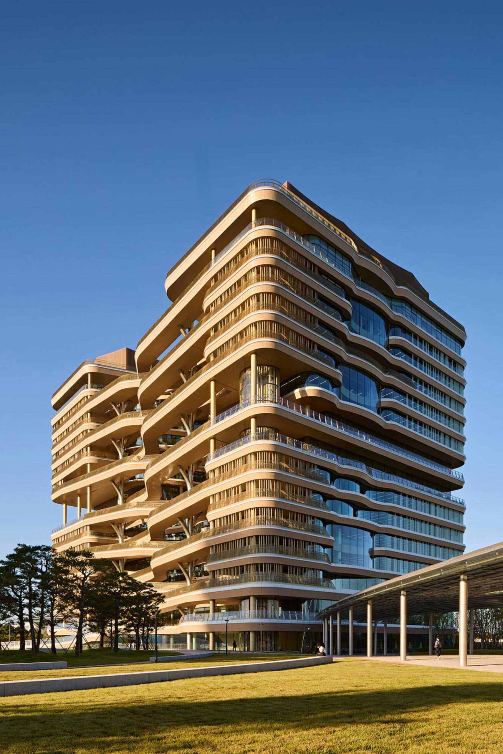 Hana Bank Headquarters exterior by NBBJ in Korea